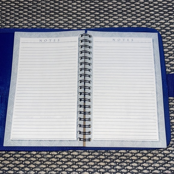 Stuart Hall Student Planner Looney Tunes - Picture 11 of 13